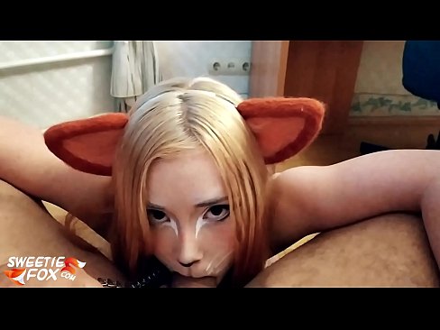 ❤️ Kitsune waxay liqaysaa dick oo afkeeda ku dhufatey Porno Guri ❌